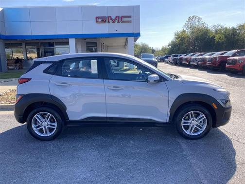 2023 Hyundai KONA SE