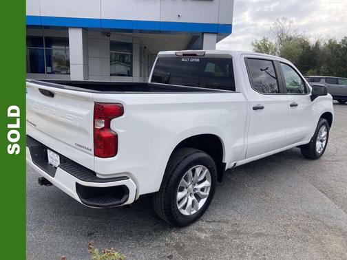 Summit White 2023 Chevrolet Silverado 1500 Custom