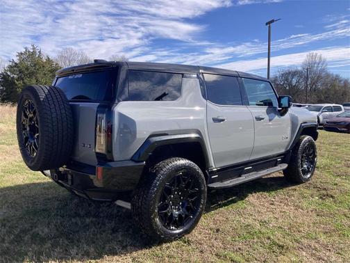 2026 GMC HUMMER EV SUV 2X