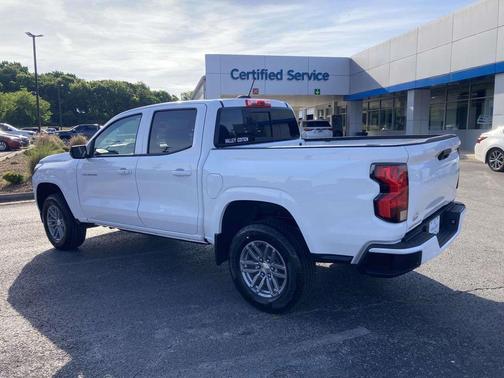Summit White 2026 Chevrolet Colorado LT