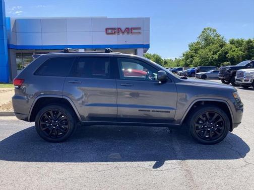 2018 Jeep Grand Cherokee Altitude