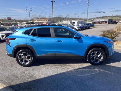 Marina Blue Metallic 2026 Chevrolet Trax LT