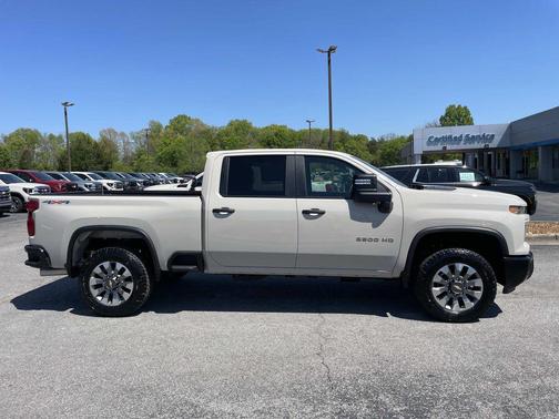 2026 Chevrolet Silverado 2500 Custom