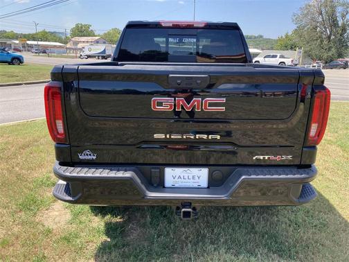 2025 GMC Sierra 1500 AT4X