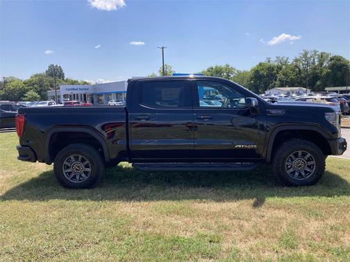 2025 GMC Sierra 1500 AT4X