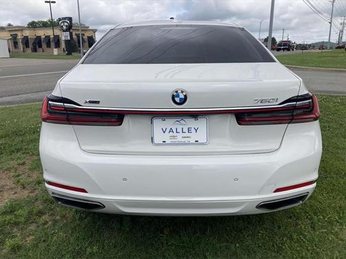 2022 BMW 750 i xDrive