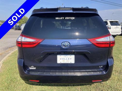 2019 Toyota Sienna LE