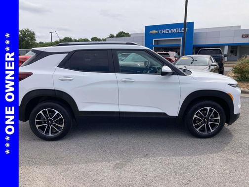 Summit White 2024 Chevrolet Trailblazer LT