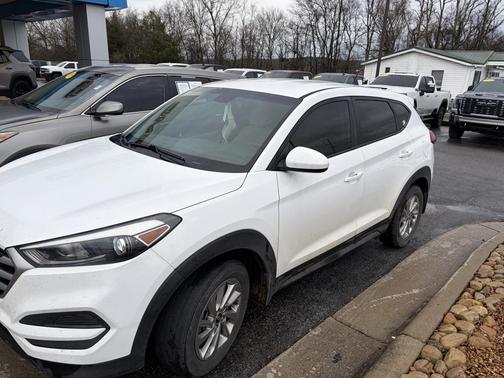 2018 Hyundai TUCSON SE