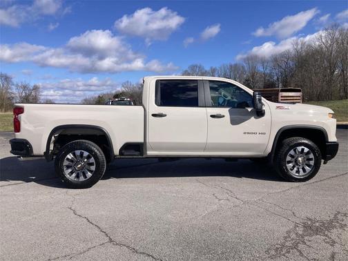 2026 Chevrolet Silverado 2500 Custom