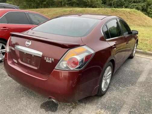 2010 Nissan Altima 3.5 SR