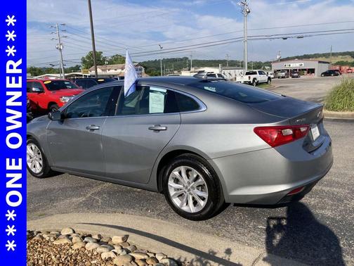 Sterling Gray Metallic 2023 Chevrolet Malibu FWD 1LT