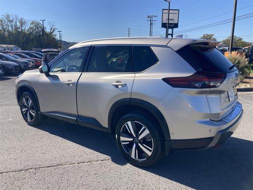2024 Nissan Rogue SL