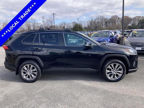 2021 Toyota RAV4 XLE Premium