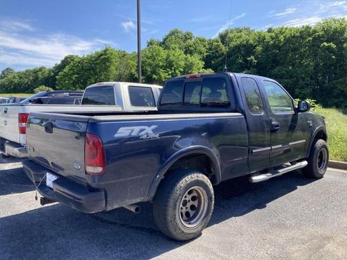 2003 Ford F-150 XLT