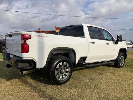 2025 Chevrolet Silverado 2500 Custom
