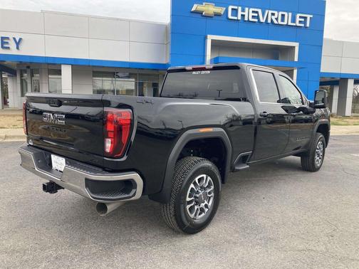 Onyx Black 2026 GMC Sierra 3500 SLE