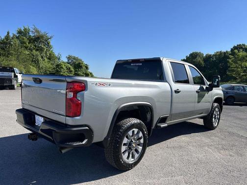 Sterling Gray Metallic 2026 Chevrolet Silverado 2500 Custom