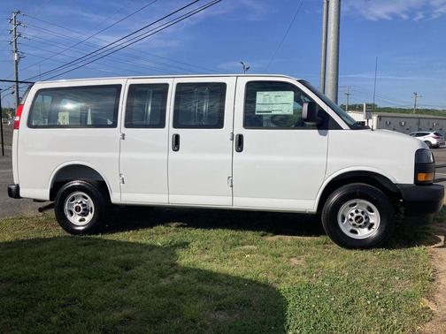Summit White 2026 GMC Savana 3500 3500 Regular Wheelbase, Work Van, RWD