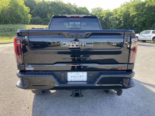 Onyx Black 2026 GMC Sierra 3500 AT4