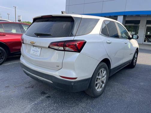Iridescent Pearl Tricoat 2022 Chevrolet Equinox 1LT
