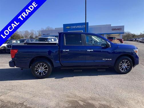 2021 Nissan Titan SV