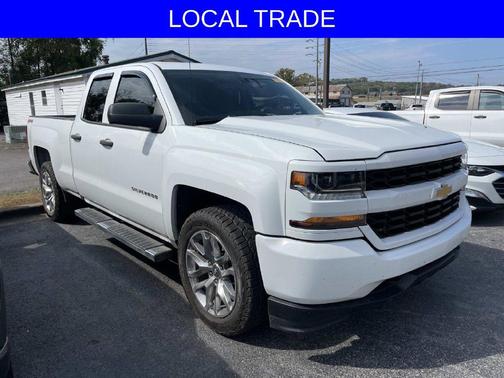 Summit White 2017 Chevrolet Silverado 1500 Custom