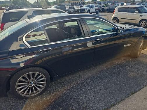 Black Sapphire Metallic 2011 BMW 750 Li