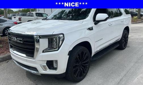 White Frost Tricoat 2023 GMC Yukon SLT