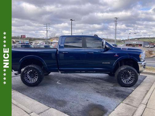 2019 RAM 3500 Laramie Crew Cab 4x4 6'4' Box