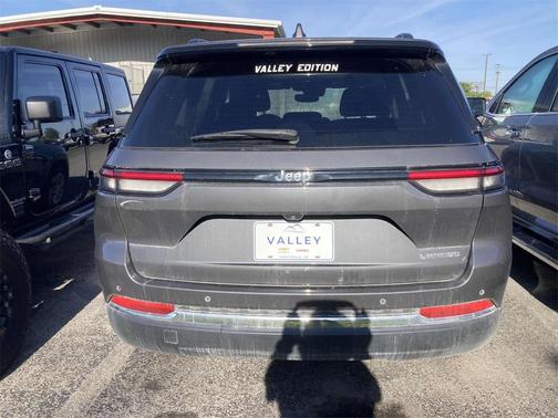 2023 Jeep Grand Cherokee Laredo