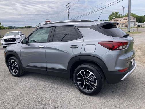 Sterling Gray Metallic 2026 Chevrolet Trailblazer LT
