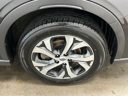 2022 Subaru Outback Touring XT