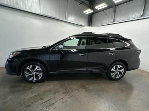 2022 Subaru Outback Touring XT