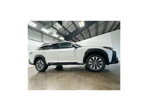 Crystal White Pearl 2025 Subaru Outback Touring XT