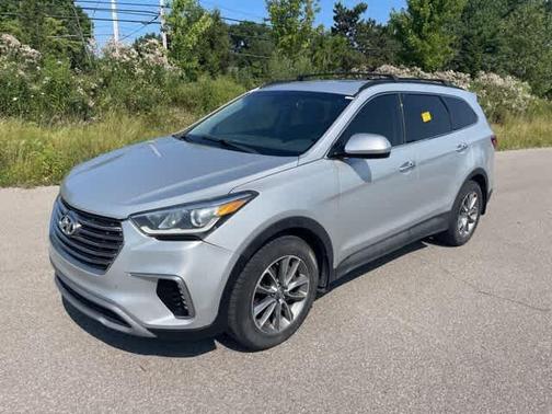 2017 Hyundai SANTA FE SE