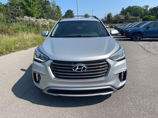 2017 Hyundai SANTA FE SE