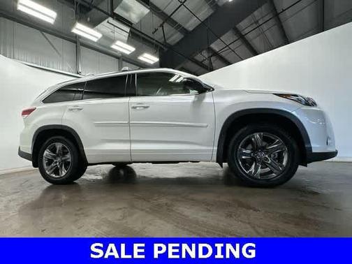 2019 Toyota Highlander Limited Platinum