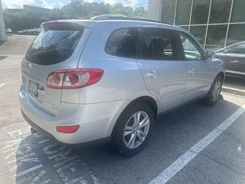 2010 Hyundai SANTA FE SE