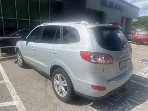 2010 Hyundai SANTA FE SE