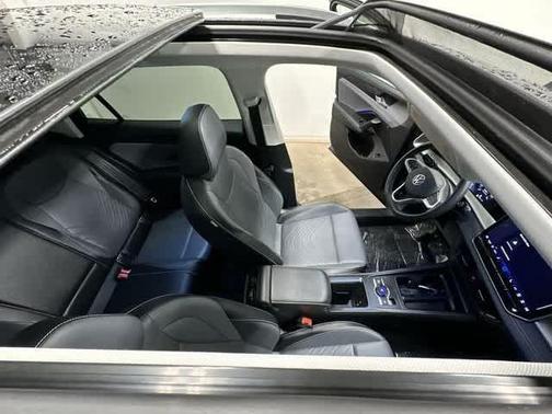 2025 Volkswagen Tiguan 2.0T SE 4MOTION