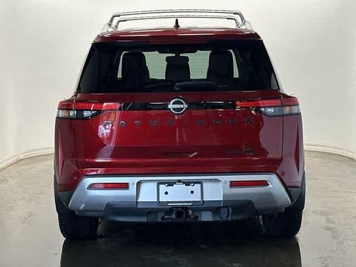 2022 Nissan Pathfinder SL 4WD