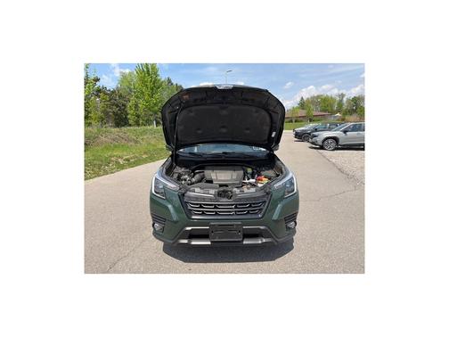Cascade Green Silica 2023 Subaru Forester Limited