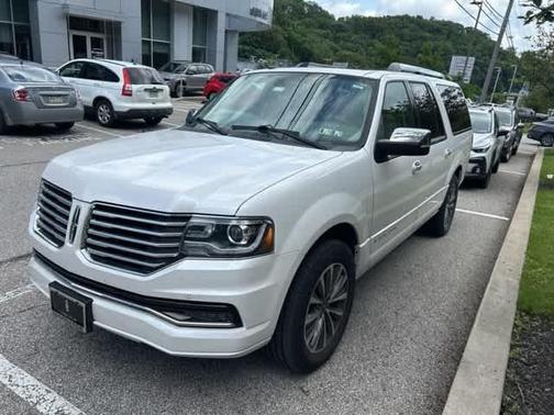 2016 Lincoln Navigator Select