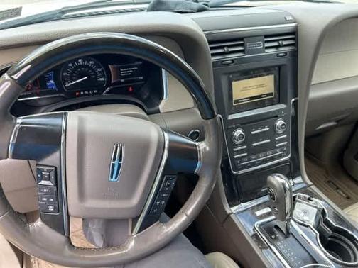 2016 Lincoln Navigator Select