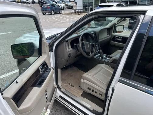 2016 Lincoln Navigator Select