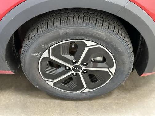 2023 Kia Niro EX