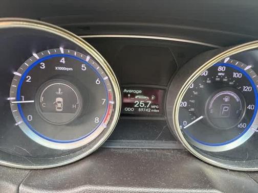 2013 Hyundai SONATA GLS