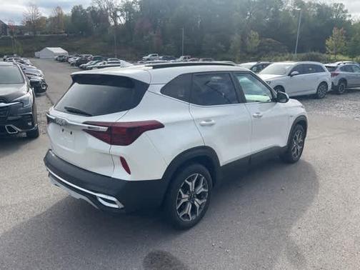 2022 Kia Seltos EX