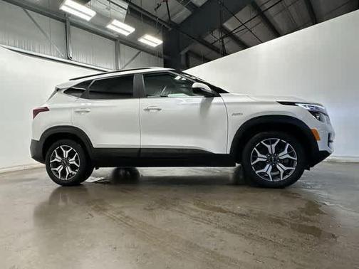 2022 Kia Seltos EX